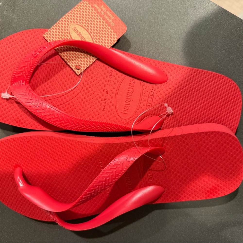 Havaianas Women's Vibrant Red Sandals